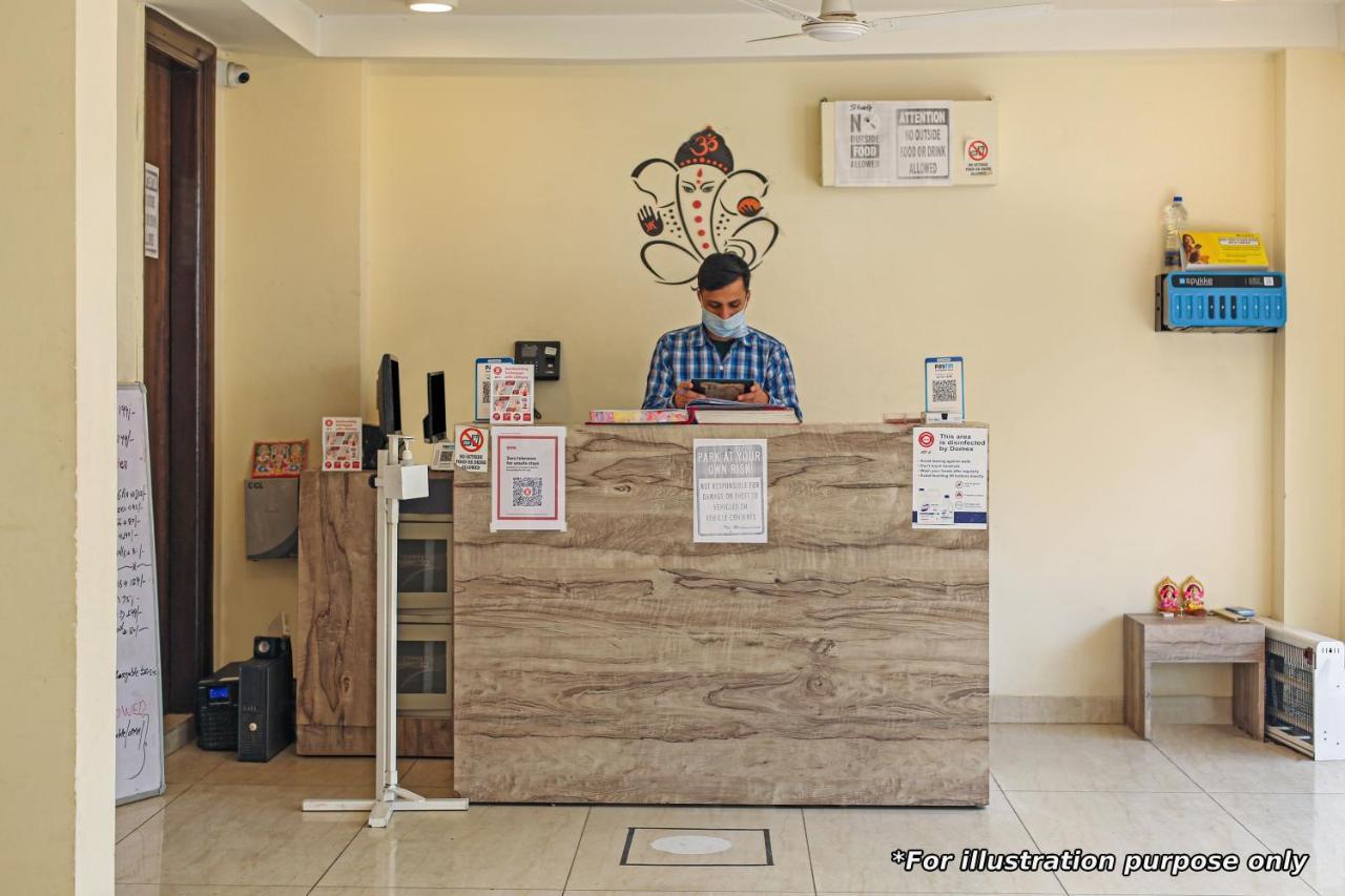 Super Hotel O Hotel Gold Star 뉴델리 외부 사진