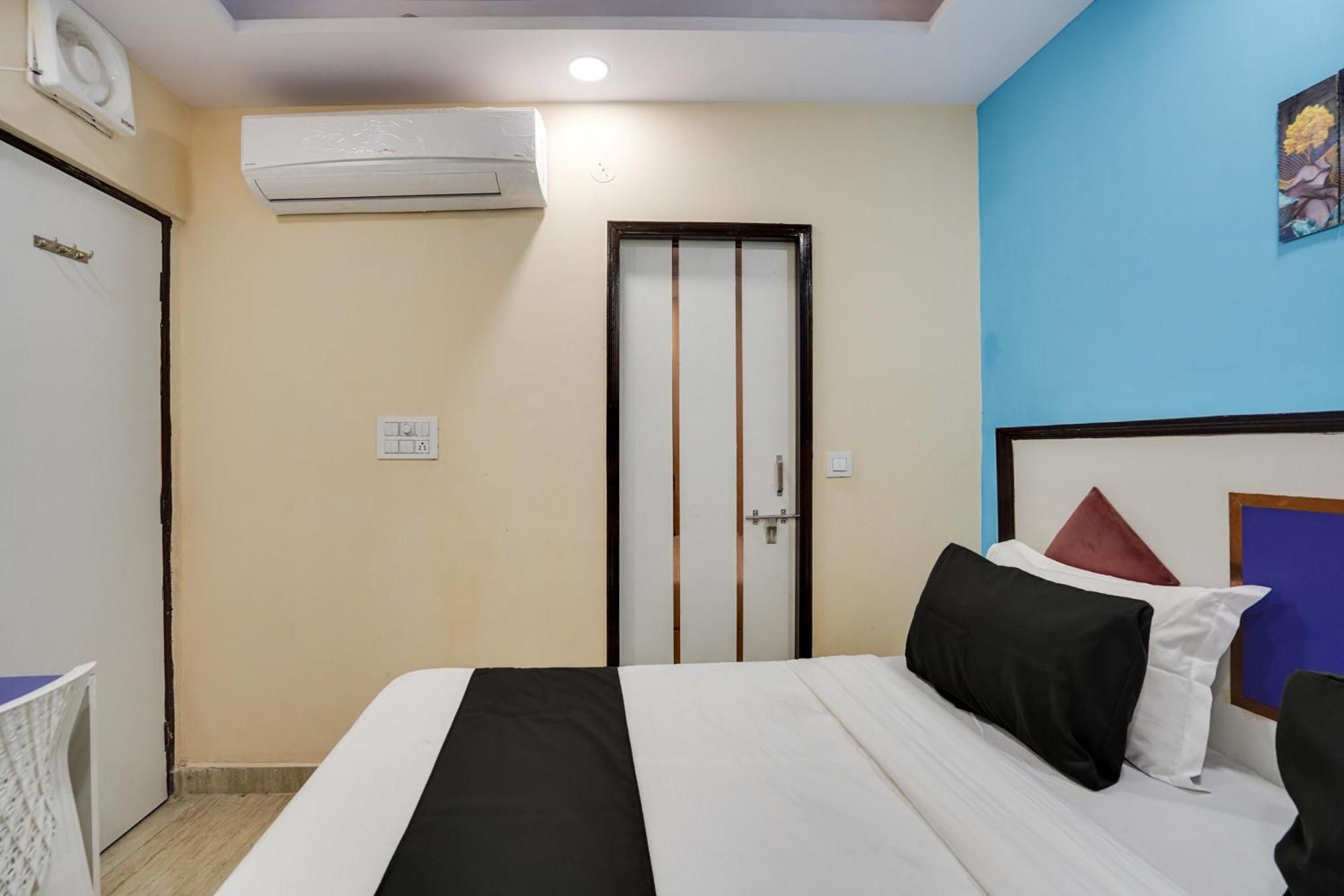 Super Hotel O Hotel Gold Star 뉴델리 외부 사진